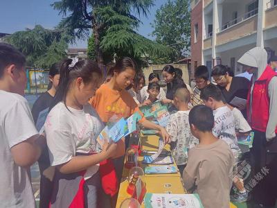 筑牢青春防线 守护成长净土 陆水湖司法所联合多部门开展青少年法治教育