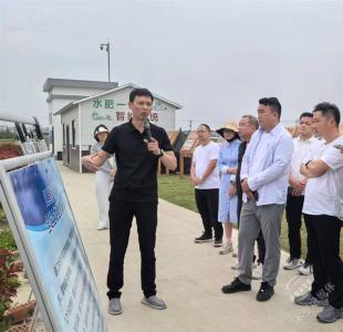 湖北日报刊发：聚焦干部素质提升年丨走出去学——赤壁“菁鹰”赴浙取经 探寻县域经济跨越密码