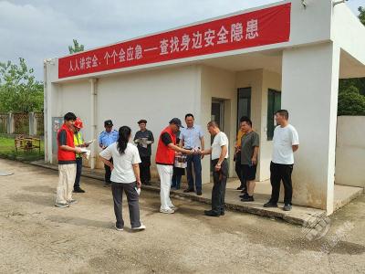 人人讲安全、个个会应急 柳山湖镇开展“安全生产月”宣传活动