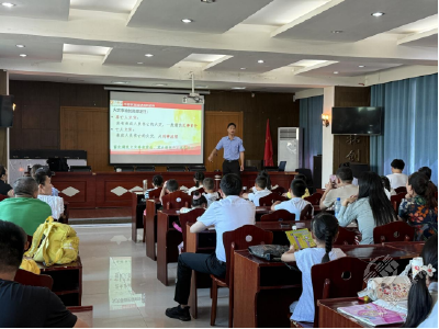 赤马港社区：学消防知识 练应急本领