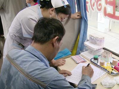 市红十字会、长城炭素热血献爱心