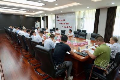 葛军在全市银企对接工作座谈会上强调： 患难与共 双向奔赴 保障有力 应急谋远 实现银企共赢发展