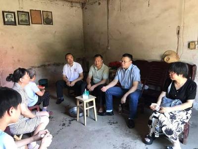赤壁市教育系统开展“防溺水访万家”活动