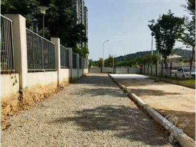 东风路北段延伸工程加速推进 人行道铺装全面展开
