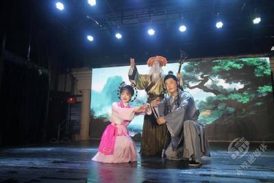官塘驿镇综合文化站：助力戏曲进乡村 好戏连台润民心