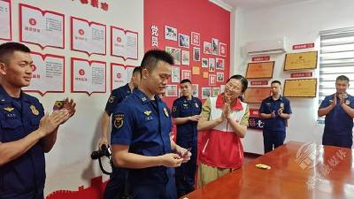 赤壁红十字会：心灵“减压阀”赋能“火焰蓝”