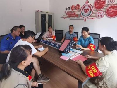 赤壁市黄盖湖镇：凝聚邻里力量深耕社区服务，“邻邻亲”工作室召开圆桌会