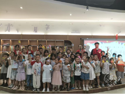 青春作伴好读书——赤壁图书馆迎来大学生志愿生力军