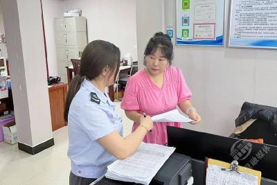赤壁税务上门走访“开良方” 涉税中介展新貌