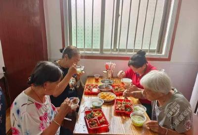 湖北赤壁：幸福食堂正式营业 暖心助老添“食”力