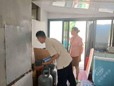 赤壁镇：做好群众“安全卫士” ，筑牢高温“安全防线”
