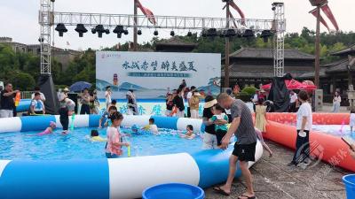 赤壁古战场“烽烟再起” “火攻”变“水战”打响新赤壁之战
