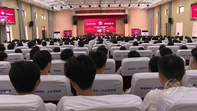 ​民警授业解惑 上好​“开学第一课”
