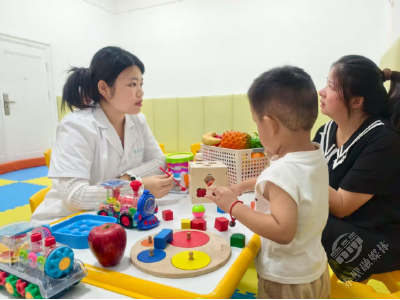 赤壁市残联开展残疾预防日宣传教育活动