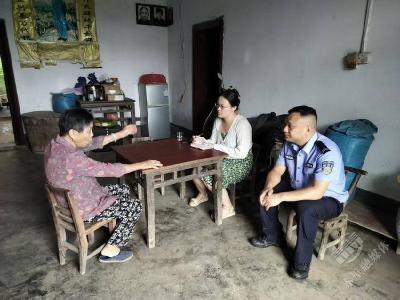 赤壁镇八把刀村：青年干部“沉”一线 织密暑期民生“安全网”