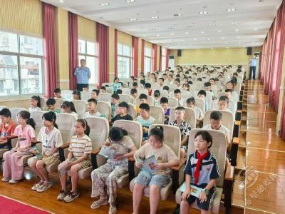 官塘驿镇“禁毒第一课”走进校园 护航青春助成长