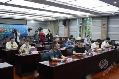 湖北楚农就“学校食材集采集配”答记者问