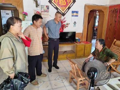 政策送上门 服务暖人心 黄盖湖镇开展高龄津贴入户核查工作