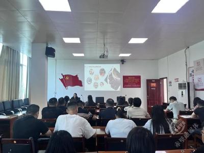 聚焦“干部素质提升年” | 市发改局举办青年大讲堂（第四期）活动