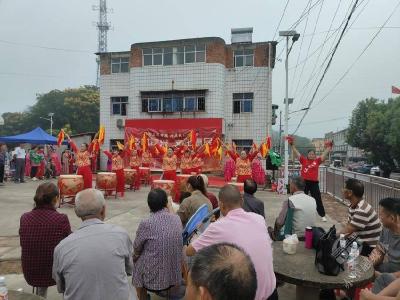 家国同庆 月满情长 中伙铺镇杨家岭社区举办“乡村振兴 文化惠民”文艺演出 