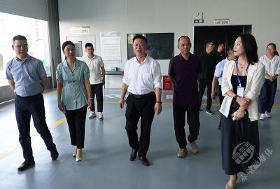 咸宁市人大常委会专题调研赤壁市监察机关整治群众身边不正之风和腐败问题工作