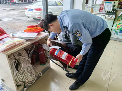 筑牢双节安全防线 茶庵岭镇开展节前安全生产与消防安全专项检查 