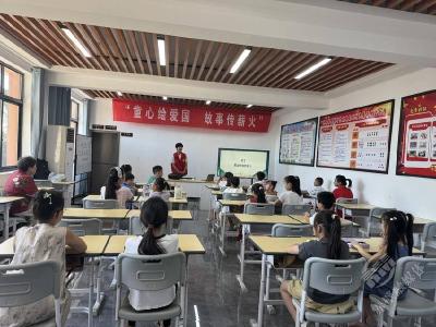 赵李桥镇童心绘笔致敬英雄 爱国故事赓续薪火