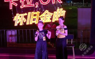 湖北赤壁：国庆夜游必打卡！蒲圻古城门露天音乐厅，全民打擂