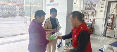 陆水湖街道综治中心开展禁毒宣传主题茶话会