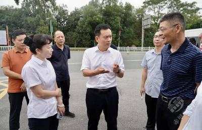 彭光平在调研国庆中秋长假重点工作时强调 筑牢安全防线 优化服务保障 激发文旅活力