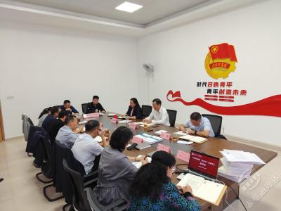 董方平调研“家校社”协同育人工作 推动学校家庭社会协同发力 共同为学生健康成长保驾护航