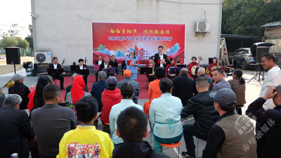 九九重阳节 浓浓敬老情 赤壁市举办送文艺进基层演出