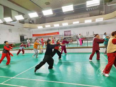 蒲圻华舟社区：“银龄课堂”开课啦！家门口的幸福养老新图景