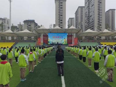 捐赠篮球1900个 湖北杰之宁燃卡体育助力赤壁校园体育