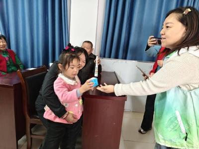 志愿服务助力“心灵守护+禁毒宣讲”活动走进黄盖湖镇