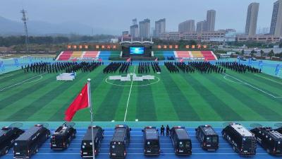 第四届咸宁公安特警挑战赛暨应急拉动演练在赤壁市举行