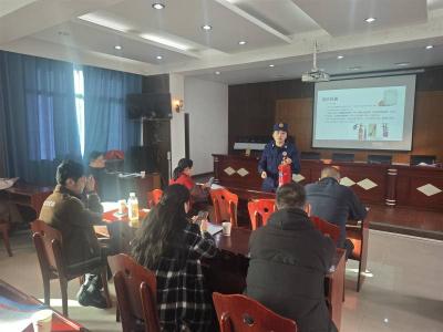 36家餐饮从业者“充电” 赤壁消防送安全知识上门