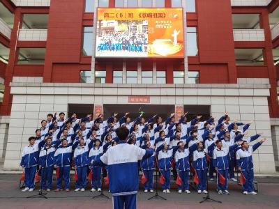传承红色基因 激发爱国热情 赤壁一中红歌赛纪念“一二·九”运动90周年