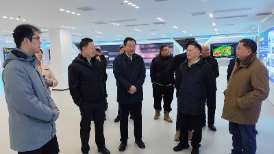 王耀南院士带队来赤壁考察调研 共谋人工智能与低空经济产业发展