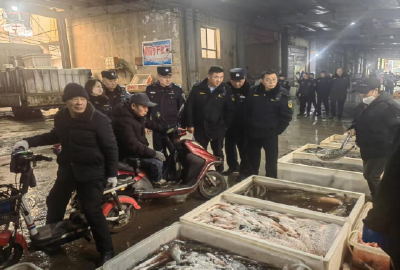 咸宁市多部门来赤壁市开展市县两级禁捕联合执法行动