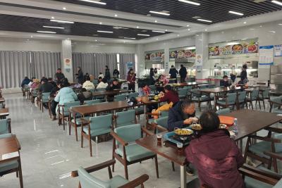 政府食堂元旦开门迎客 15元起吃热乎放心餐