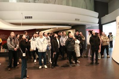 茶香烽火映棋枰 围甲棋手赤壁行