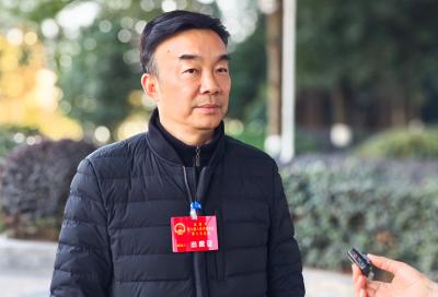 【两会动态】赤壁市人大代表向大会报到 传递“民声” 为民“代言” 