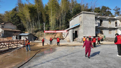 党群共建绘新卷 百日攻坚焕新颜——赤壁市“清洁家园”行动让城乡环境美丽蜕变