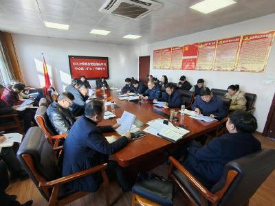 市人大常委会党组理论学习中心组（扩大）举行专题学习研讨会