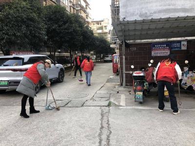 市总工会开展“清洁家园 共筑美好”志愿服务活动