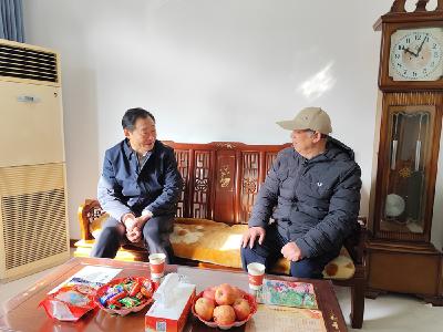 董方平看望慰问市“四大家”县级离退休老领导老同志