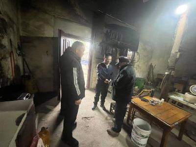 寒冬送暖解民忧 真情帮扶暖人心