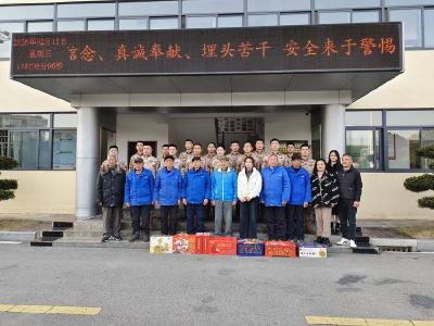 赤壁华舟社区：新春慰问进军营 共叙军民鱼水情