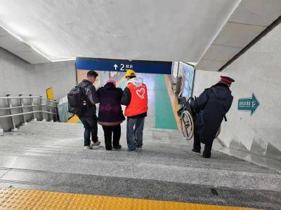 暖冬行动 情满旅途